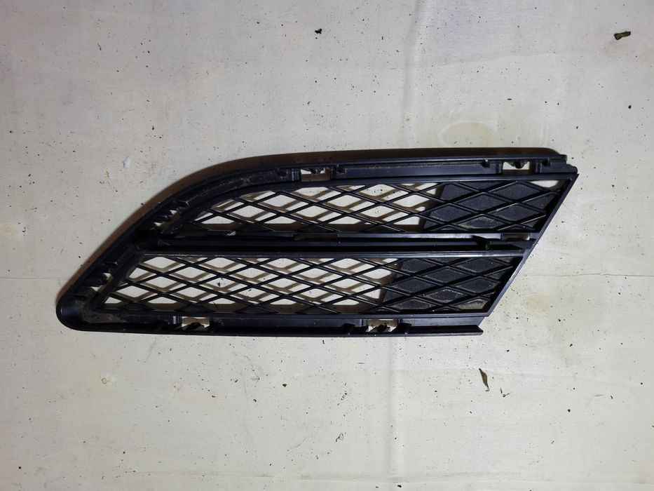 BMW E90 E91 Kratka zderzaka lewy przód LCI