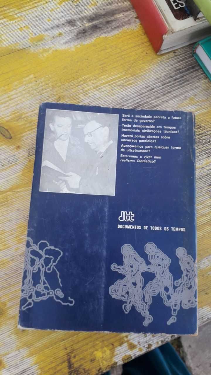 Livro o despertar dos magicos de Louis Pauwels e Jacques Bergier