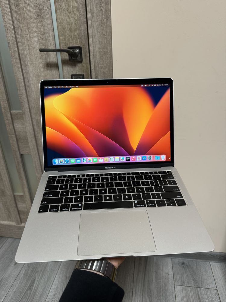 Macbook air 2018 core i5 16/256gb
