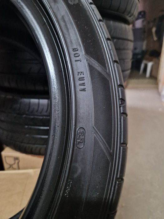 Шины Dunlop 235/45/18