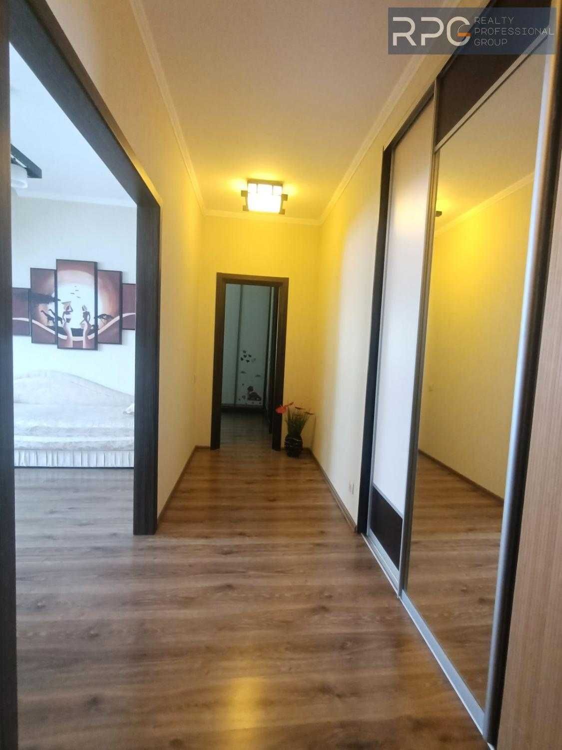 продаж 3к квартири КМ Город солнца 68м2