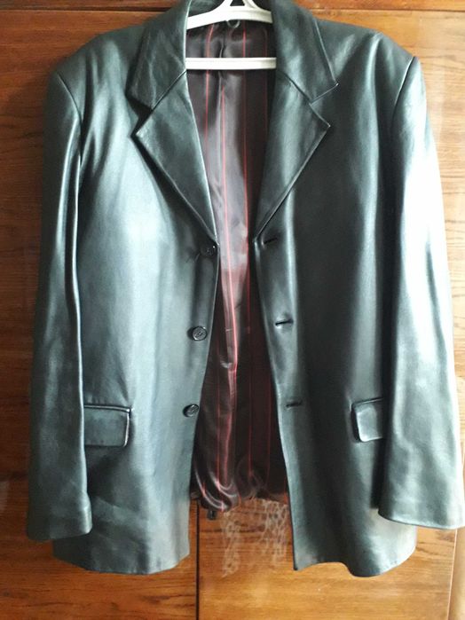 Мужской кожаный пиджак