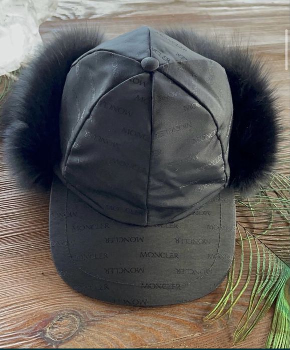 Moncler хутряна шапка кепка оригінал
