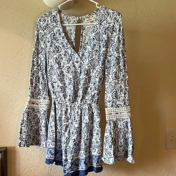 Wakacyjny kombinezon szerokie rękawy xs hollister letni