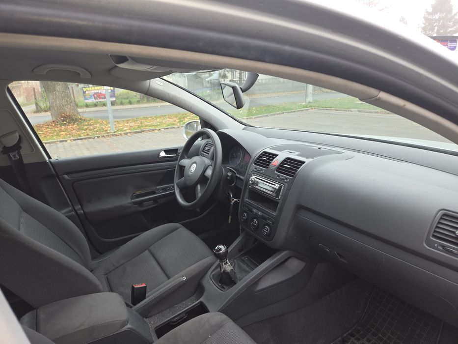 Vw golf v 1.6 fsi 2004 r możliwa zamiana