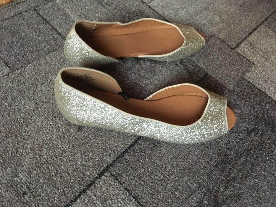 Туфли балетки золотистые блестящие новые р.39/25.5см H&M