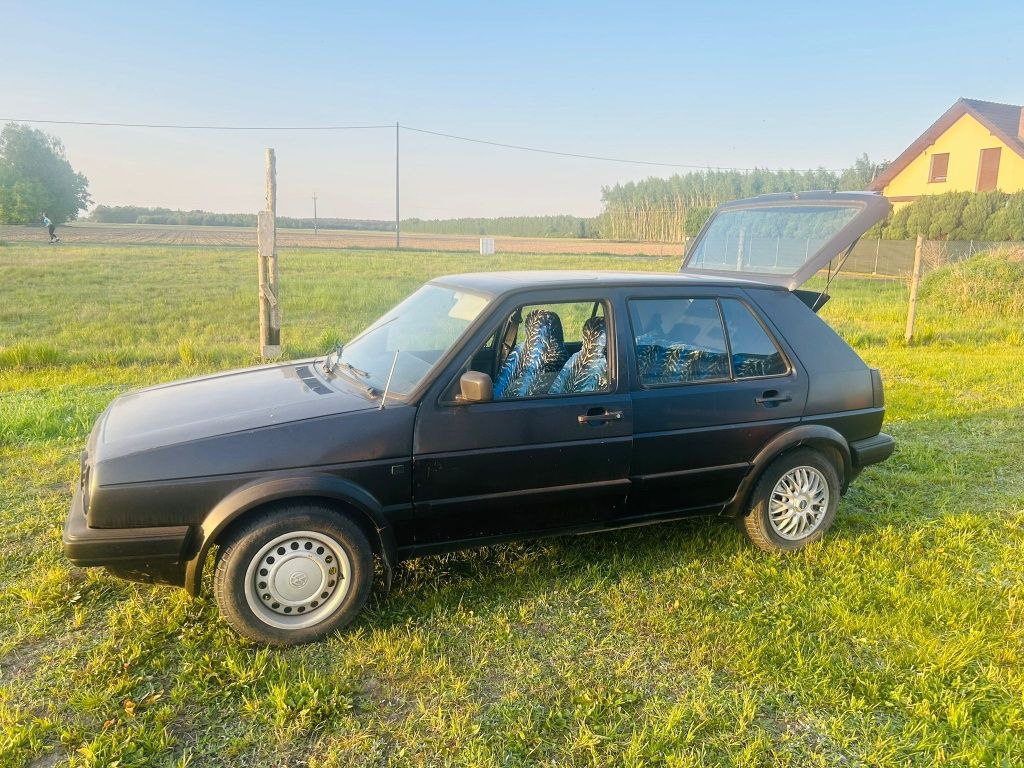 Volkswagen Golf 2