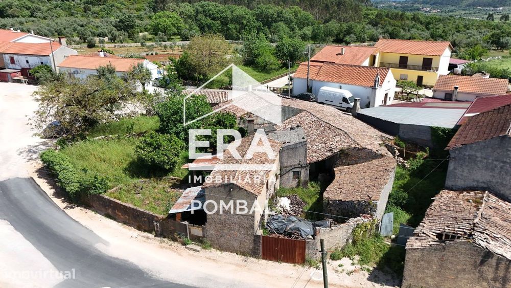 Moradia T2 localizada em Santiago da Guarda