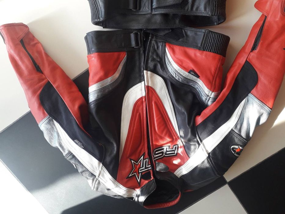 Мотокомбинезон кожаный