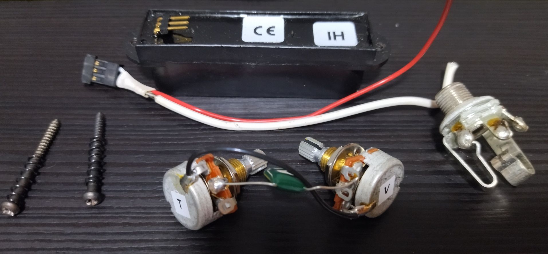 Pickups Bare Knuckle Brute Force 7 cordas / EMG SA ativo
