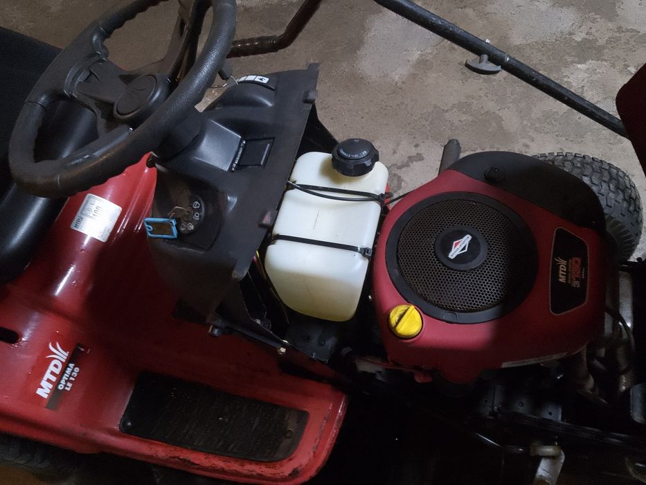 Traktorek kosiarka mtd z koszem i plugiem do sniegu