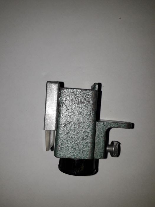 Деталь для микроскопа