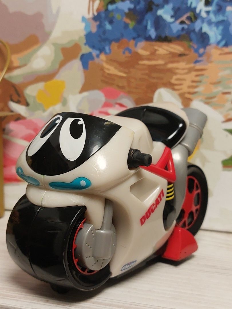 Іграшковий мотоцикл Chicco Ducati