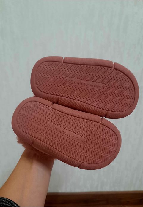 Дитячі тапочки зайчики 22,5-23 розмір