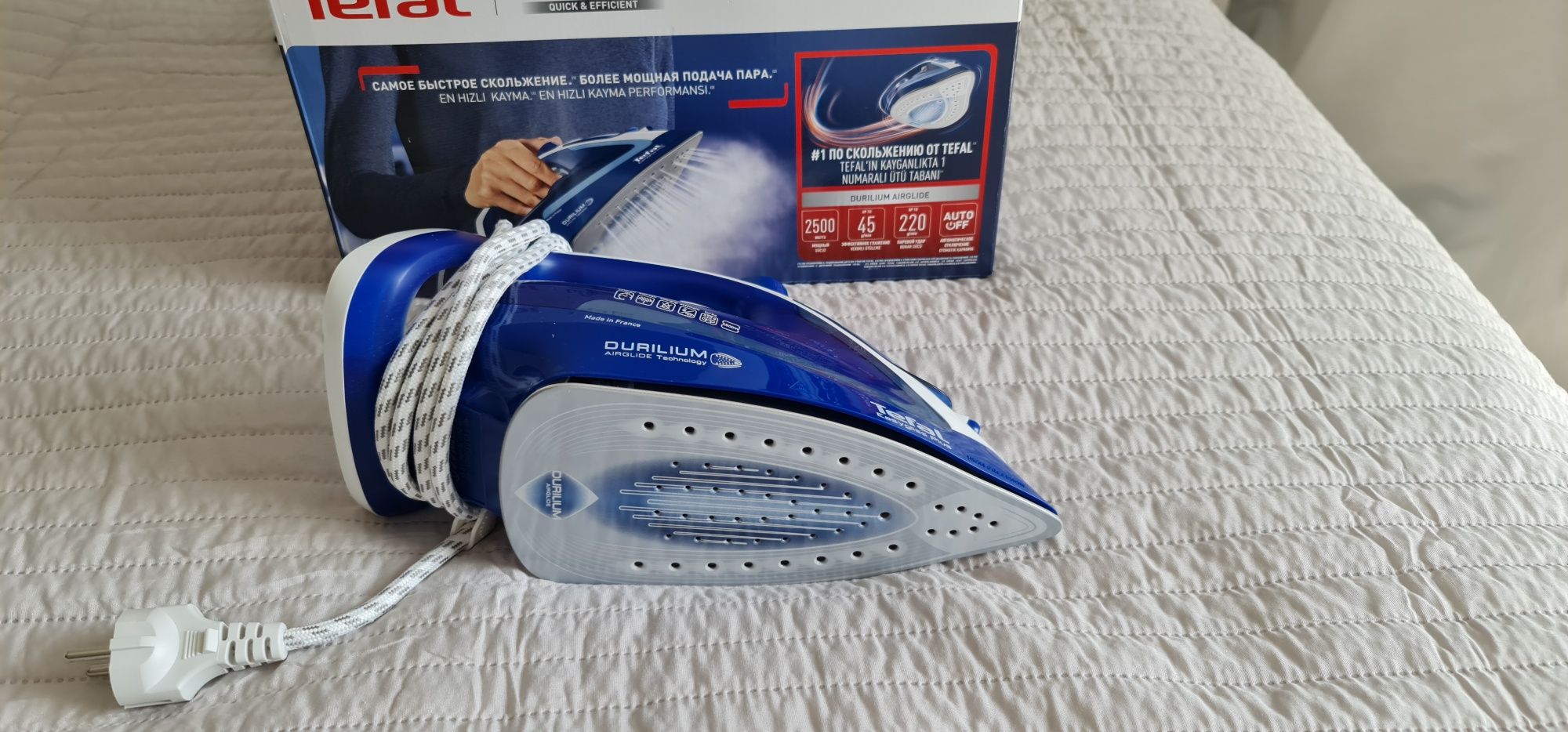 Żelazko parowe Tefal FV5737E0 
moc: 2500 W