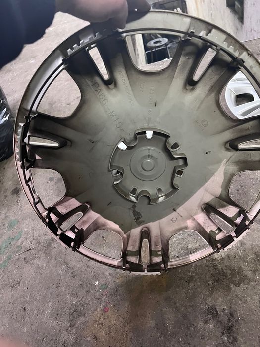 Skoda kołpaki Oryginalne Stand BDB rozmiar 15