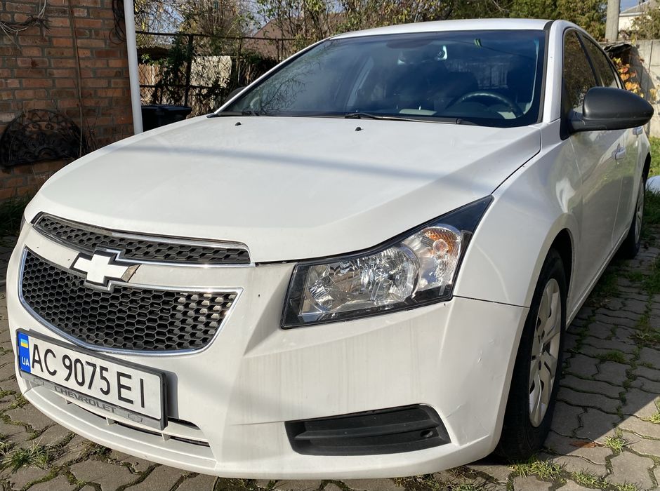 Chevrolet Cruze 2015 1.8 бензин автомат