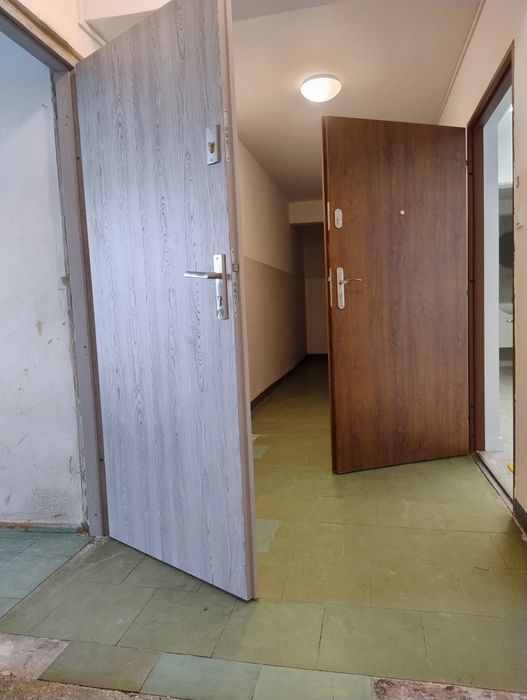 2 Pokojowe Po Remoncie+Pomieszczenie Wielofunkcyjne