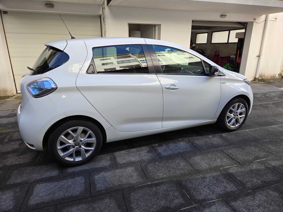 Renault Zoe Limited 41kwh R110 (bateria própria) IVA dedutível