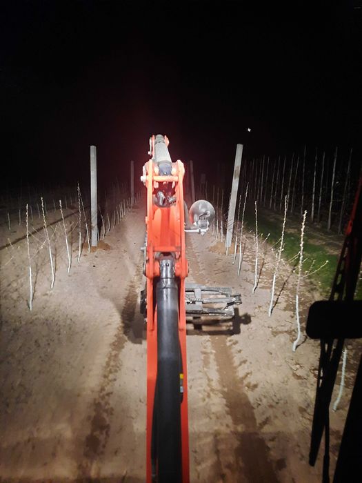 Wercenie ,pod slupy sadownicze ,wstawianie, melioracje,drenaże .