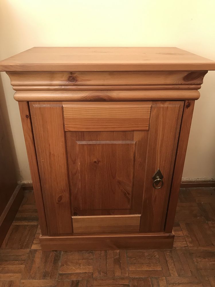 Meble drewniane sypialnia łóżko komoda szafki nocne