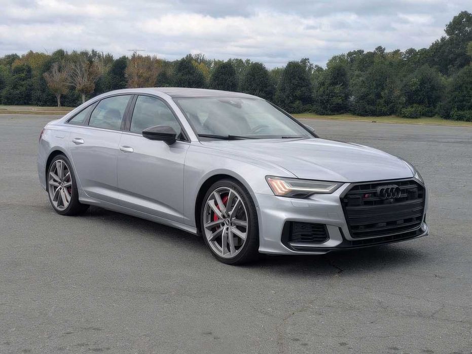 Audi S6      2021