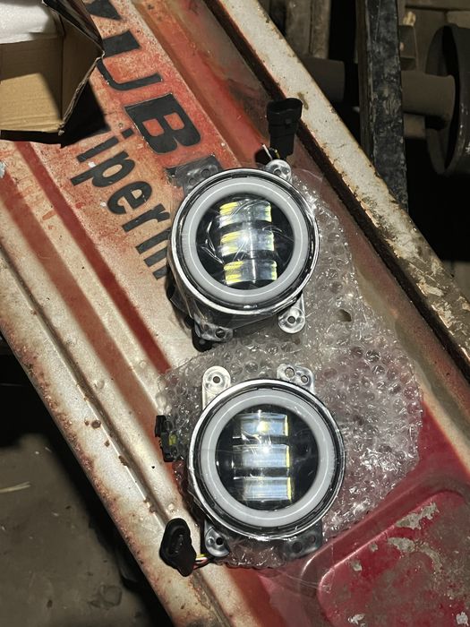 Продам туманки нові