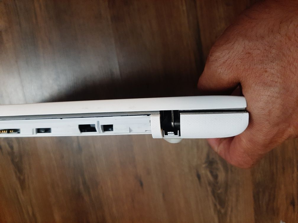 lenovo z50-70, i7 4510U, GeForce 840M, DDR3 8 GB,SSD 500GB  bez bater