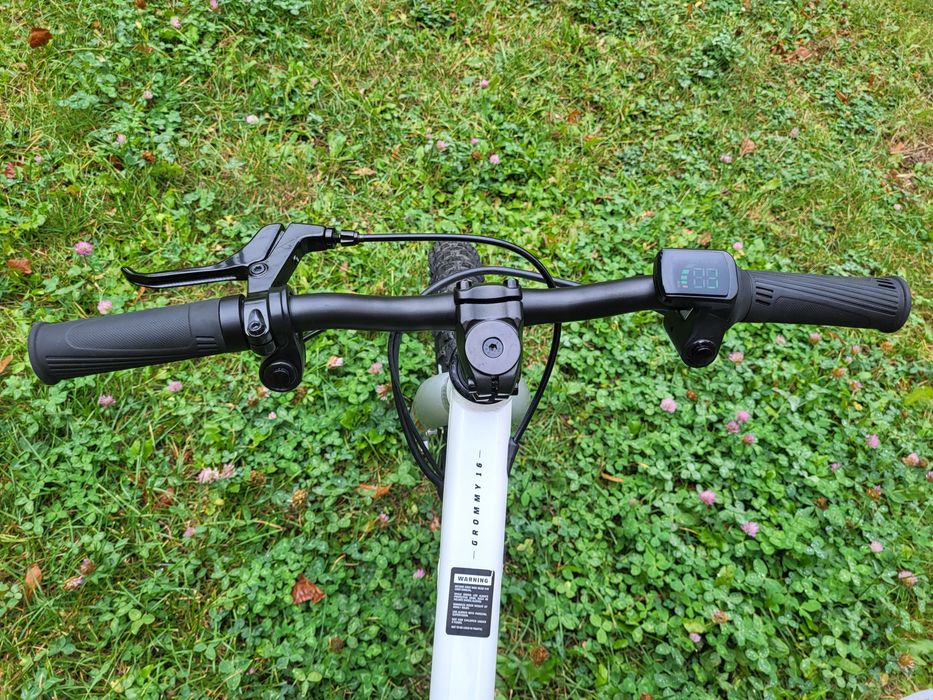 Elektryczny motorek Mondraker Grommy 16  8,5 kg - jak nowy! Dla dzieci