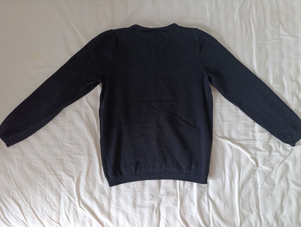 Czarny sweter r. 134