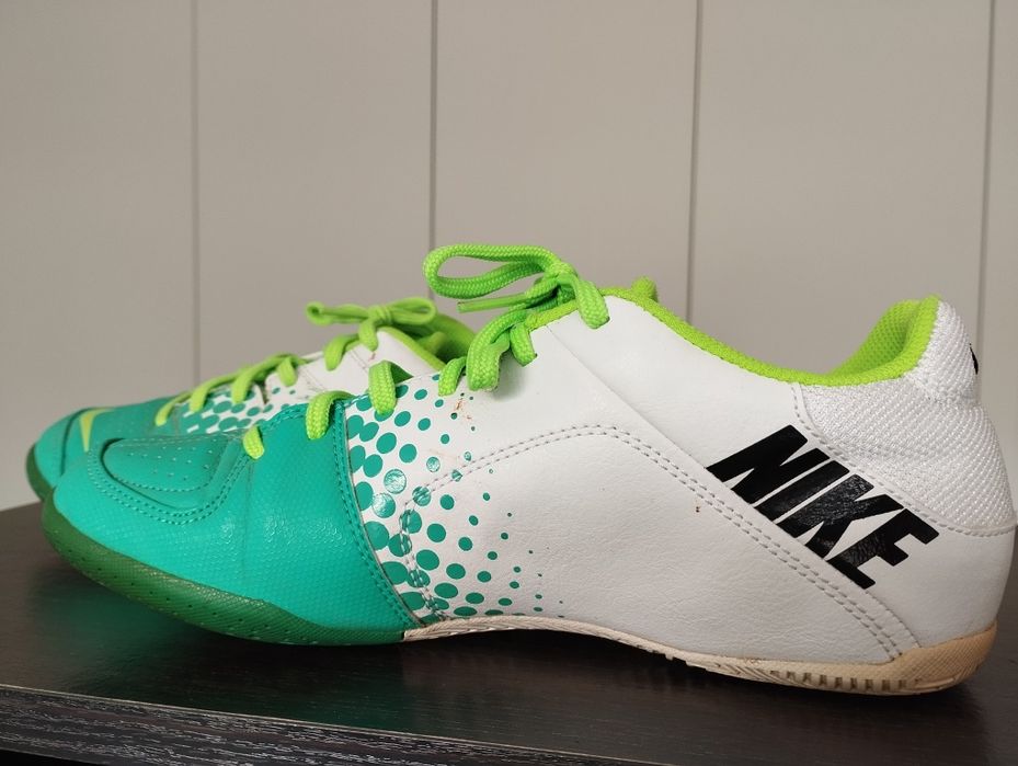 Tenis de futsal Nike 5
