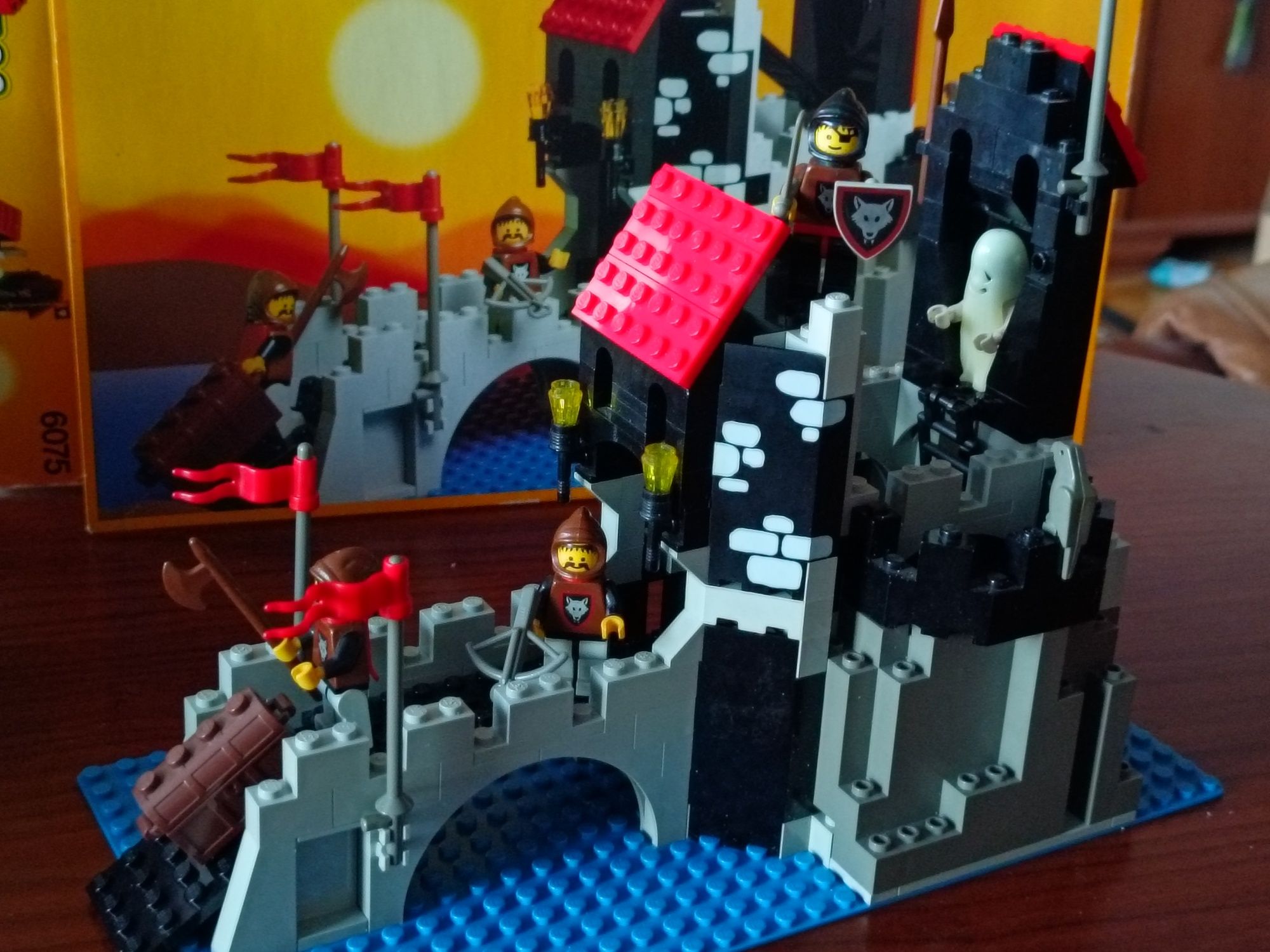 LEGO system Castle 6075 wolfpack
