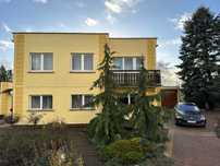 Dom jednorodzinny 200m2, wolnostojący działka 1277m2,  plus garaż 38m2
