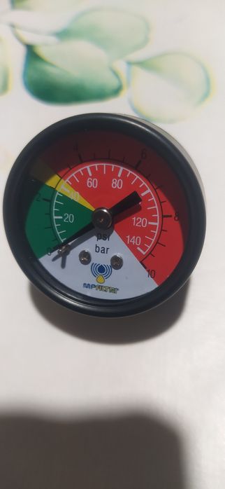 Продам осевой манометр индикатор.