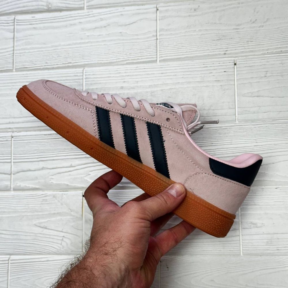 Жіночі кросівки adidas spezial