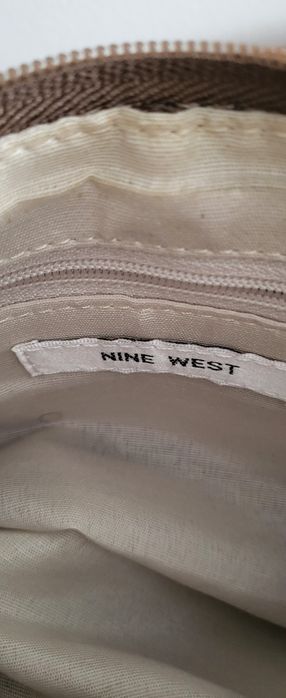 Mala pequena á tiracolo