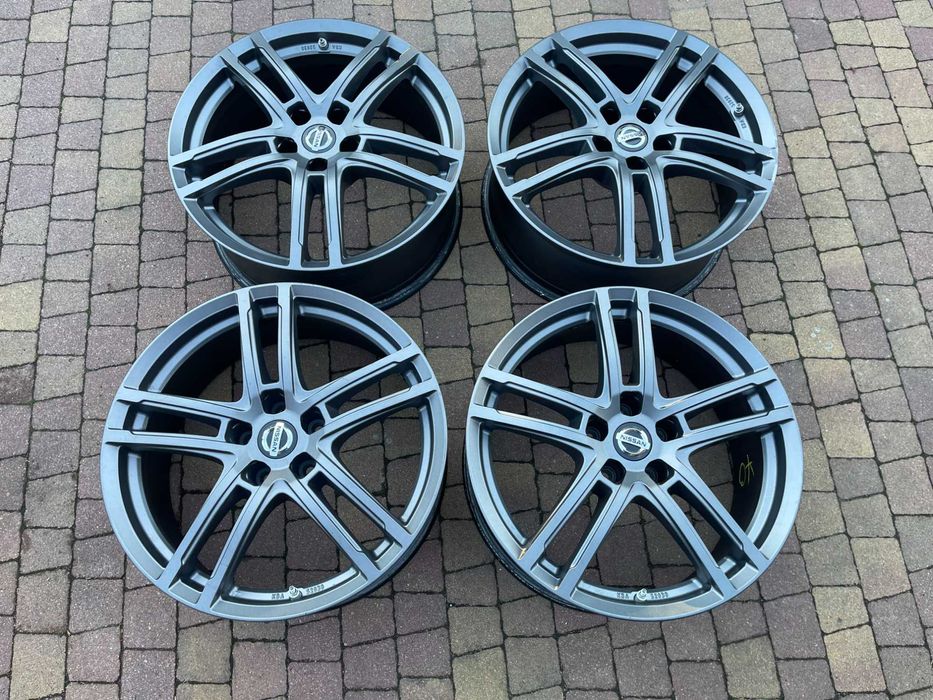 3854. Alufelgi 19" Nissan Mazda Kia Renault 5x114.3 8J ET40 grafit