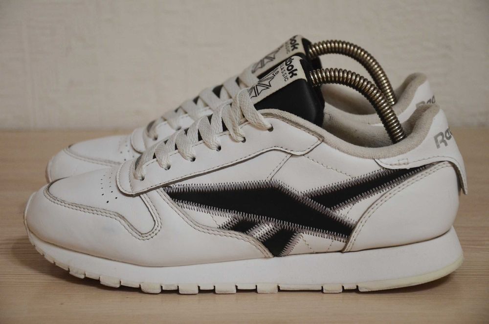 Reebok . Шкіряні кросівки