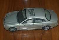 Jaguar S Type model Maisto