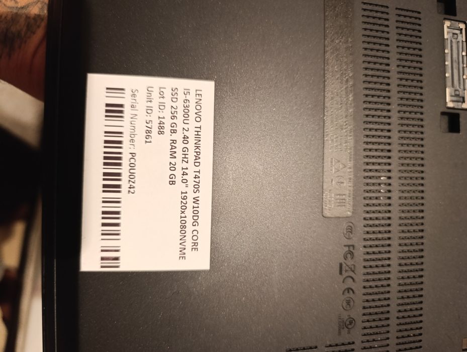 Lenovo thinkpad T470s , 20 GB RAM  , 256 GB SSD