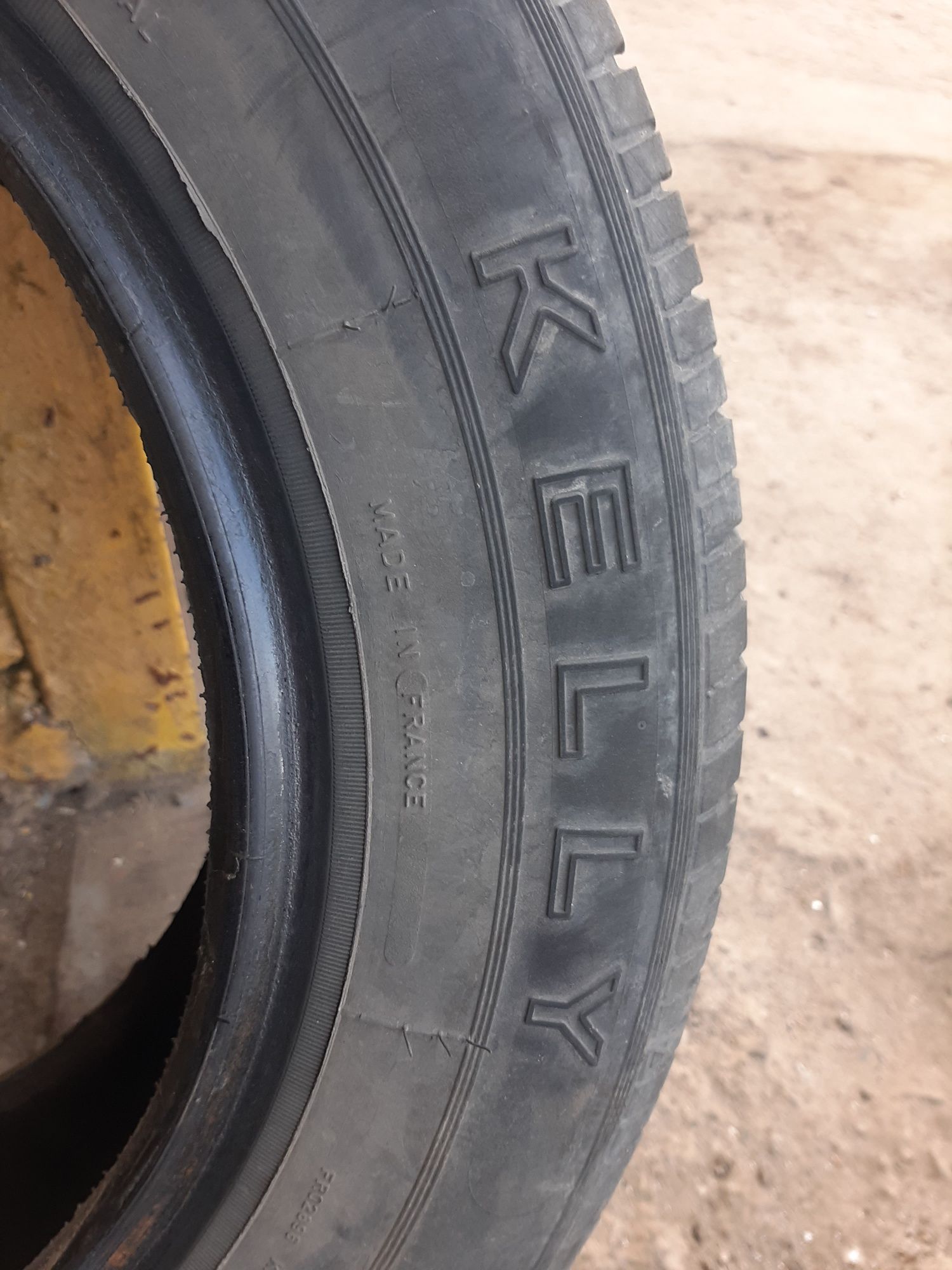 Шина 175/70 R14 на запаску