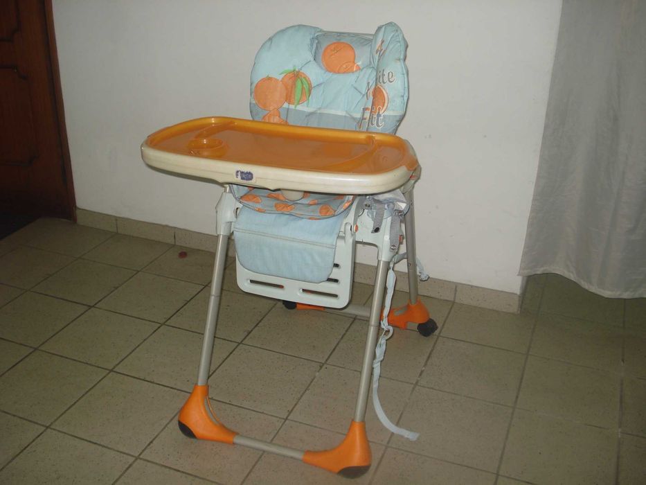 Cadeira de refeiçao para criança