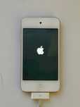 iPod Touch 4 16GB + кабель зарядки