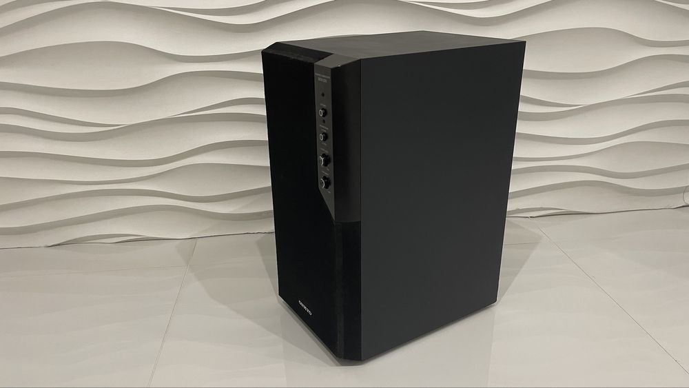 Subwoofer Onkyo SKW-205