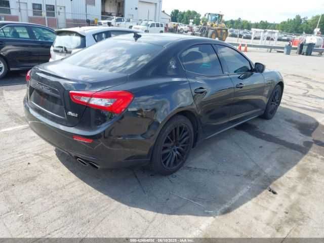 MASERATI Ghilbi 2015