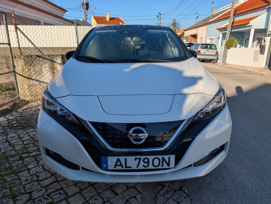 Carro de garagem particular e sem carregamentos rápidos