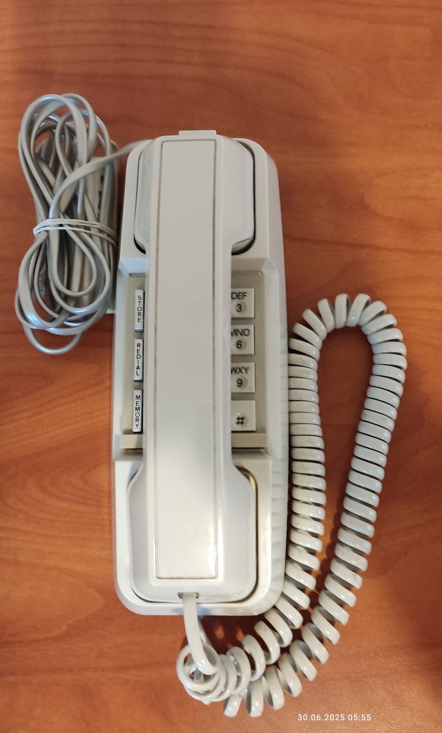 Telefon stacjonalny