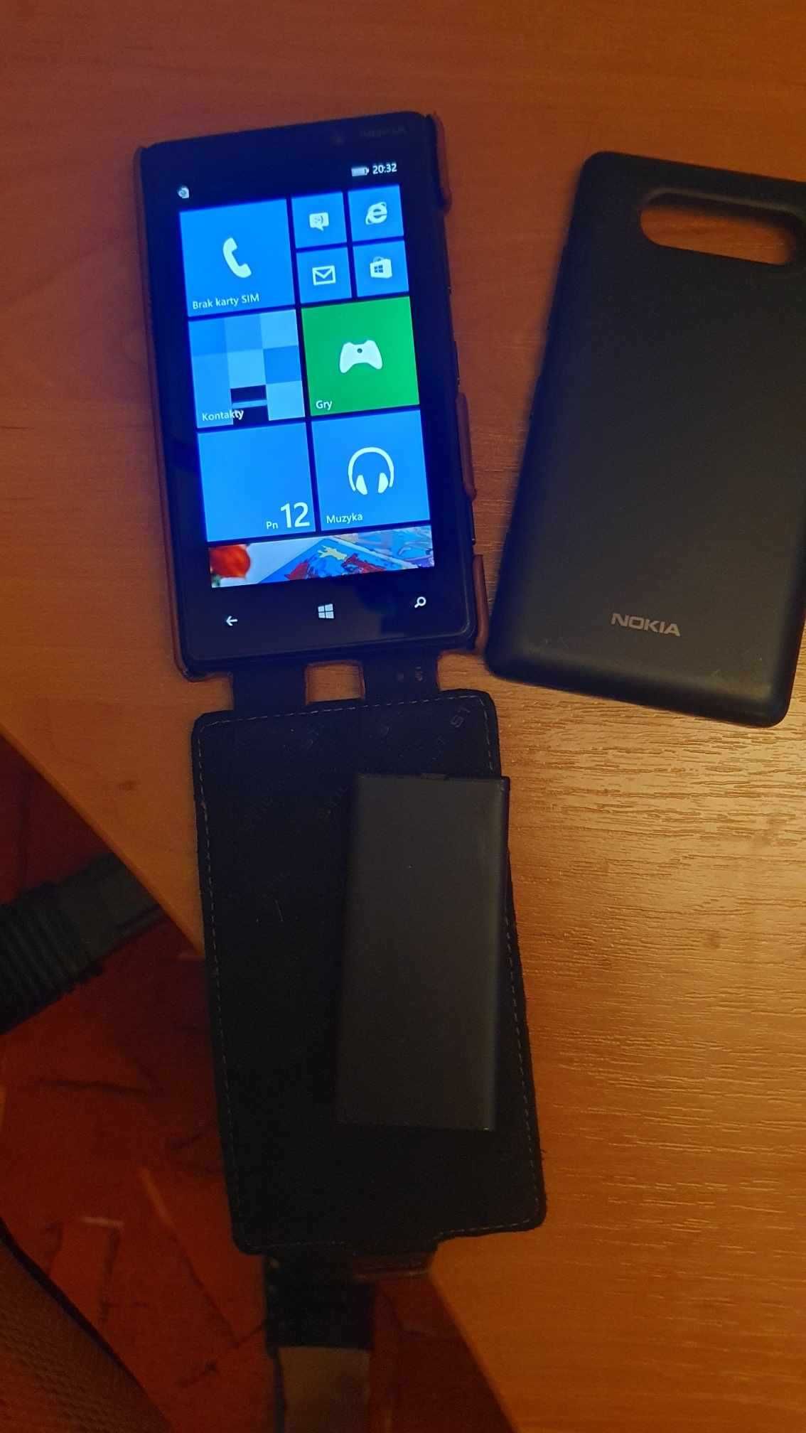 Smartfon   Honor 4C i Nokia na budowę, dla seniora, na początek.