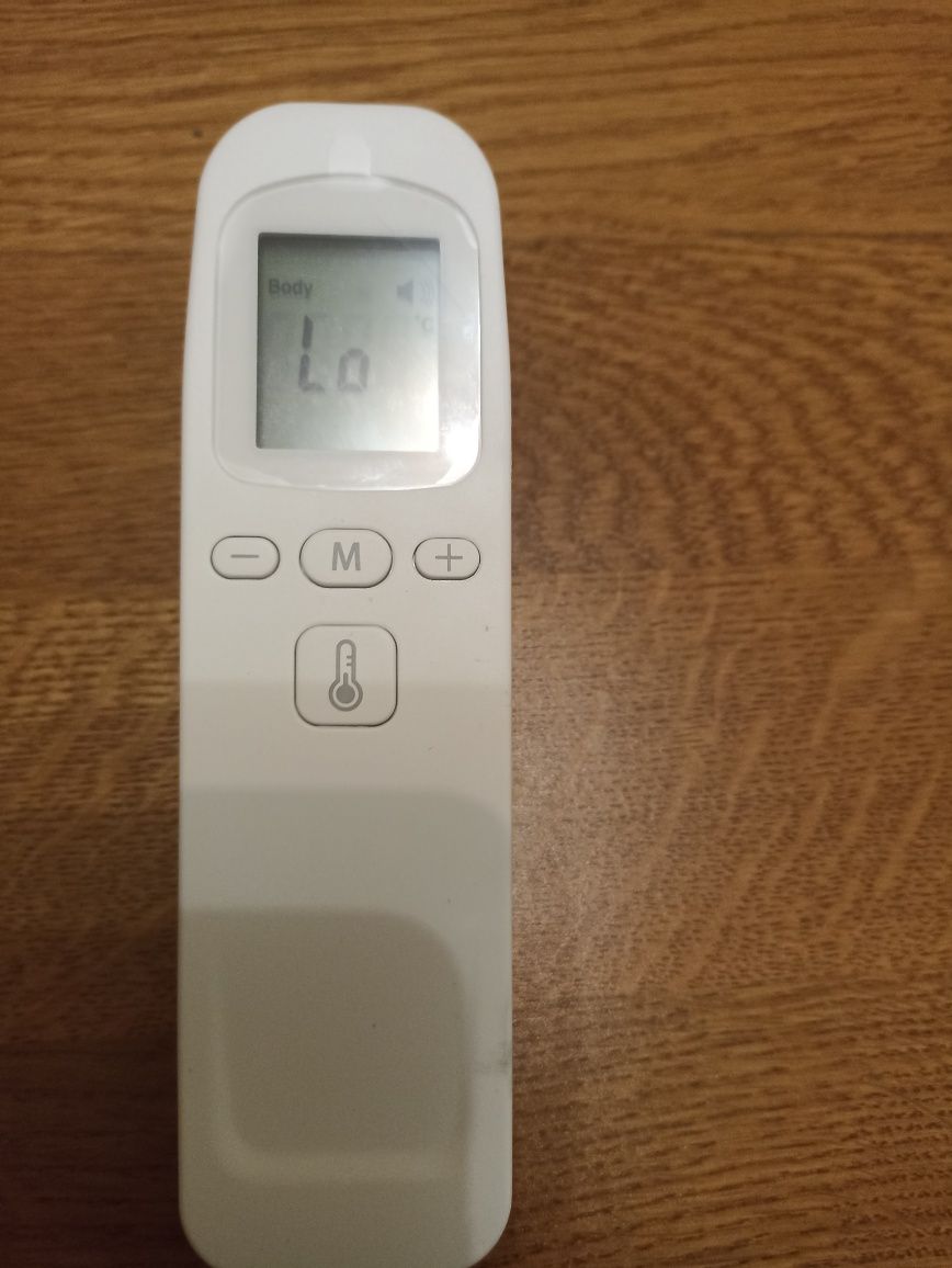 Універсальний електронний термометр для тіла та поверхонь, новий