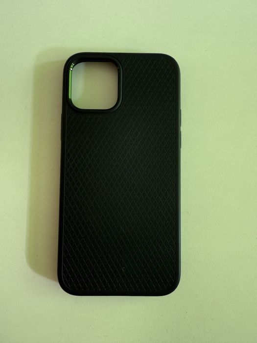 Etui spigen iphone 12